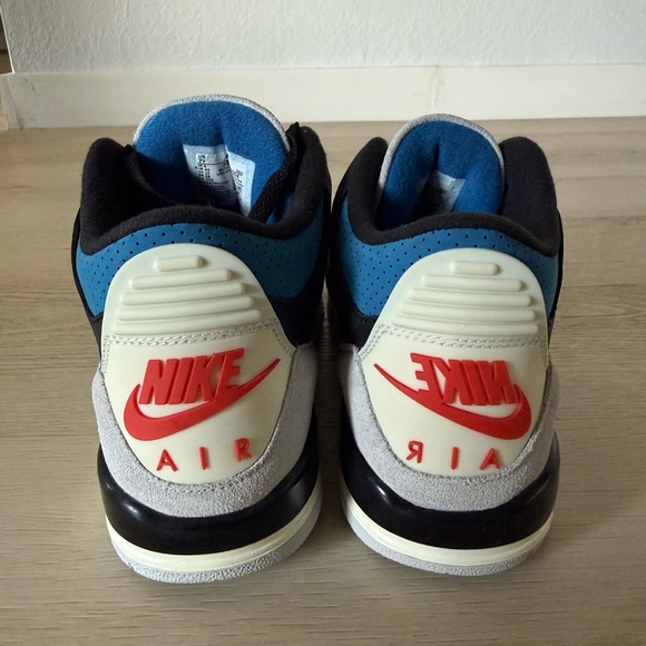 Nike Air Jordan 3 Retro GS Rare Air Black Blue Red IB8968-004 Kid's 7Y Women 8.5 - Picture 5 of 9